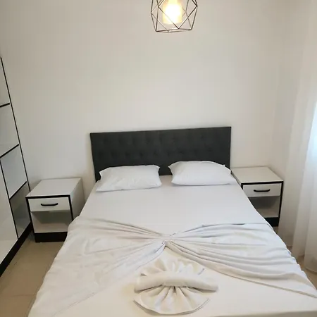 Circle Apartament Side