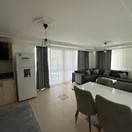 Circle Apartman Side