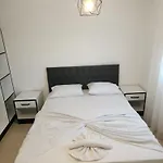 Circle Apartman Side