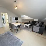 Apartman Circle *
