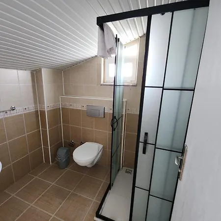 Apartment Circle Side